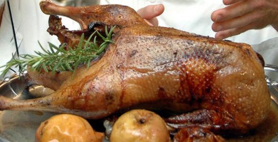 Weihnachtsgans, Weihnachten, Heiligabend, Pute, Ente, Gnskeule, Gnsebrust, Buffet liefern in Dresden, online bestellen